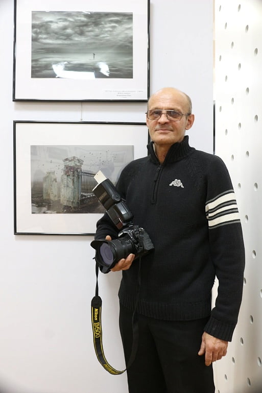 Олег и его работа на фотовыставке